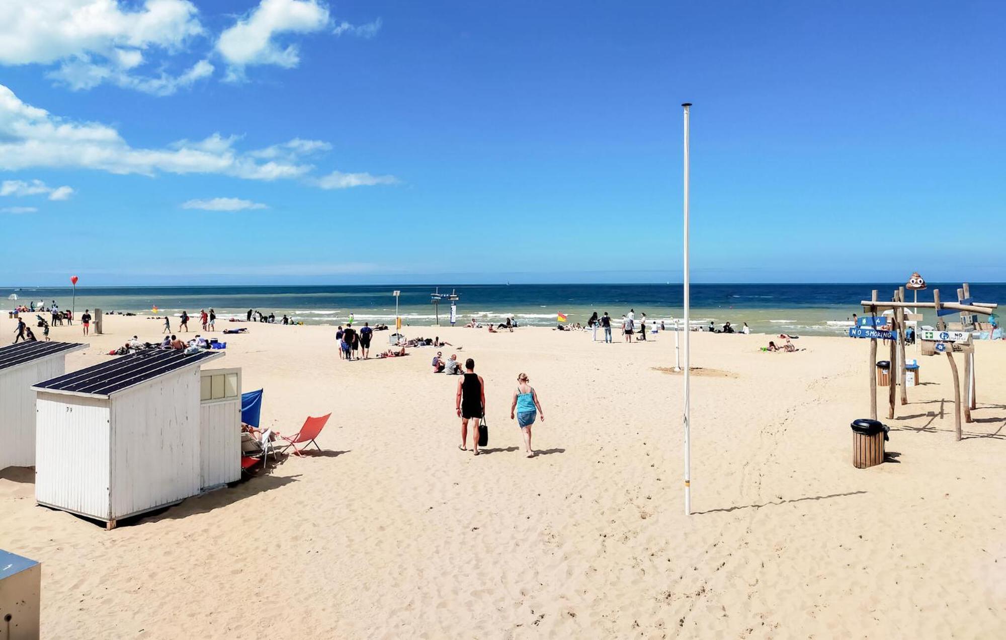Awesome Apartment In Oostende With House Sea View מראה חיצוני תמונה